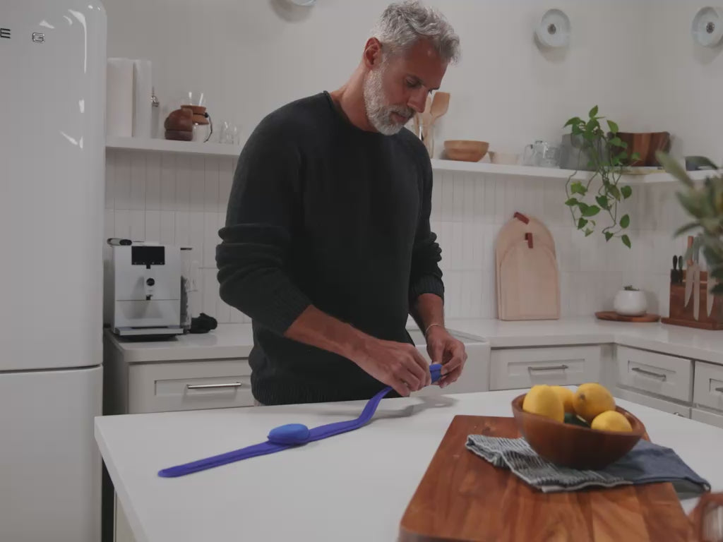 Load video: Interchangeable hot and cold eye compress mask.